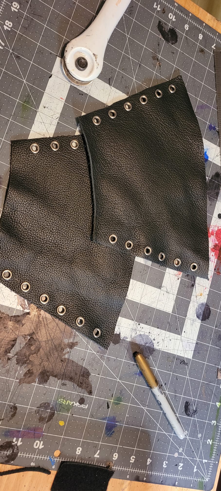 Leather stone sleeves